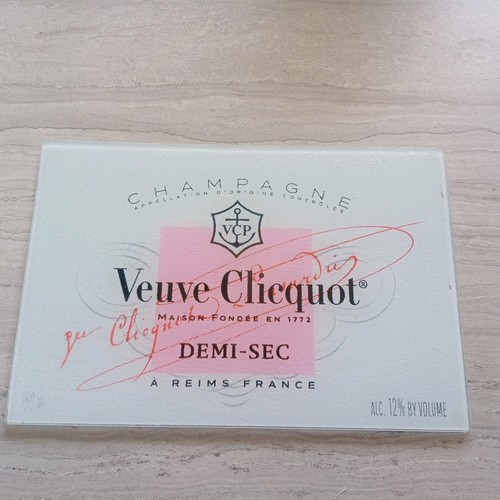 Veuve clicquot glass chopping - clicquot,